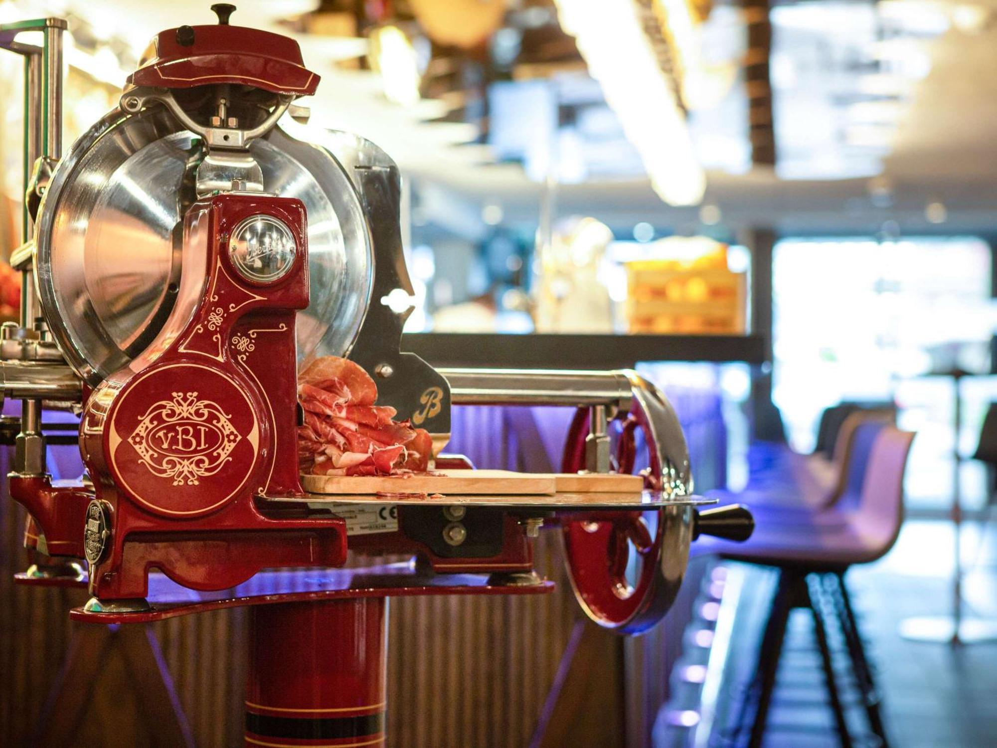Mercure Bordeaux Centre Ville Экстерьер фото